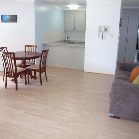 Palm Beach Holiday Resort Голд-Кост Номер фото